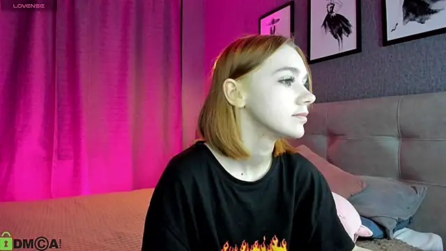 Lesi Moonie01 online show from 20, 5, 2026