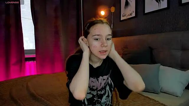 Lesi Moonie01 online show from 7, 10, 2025