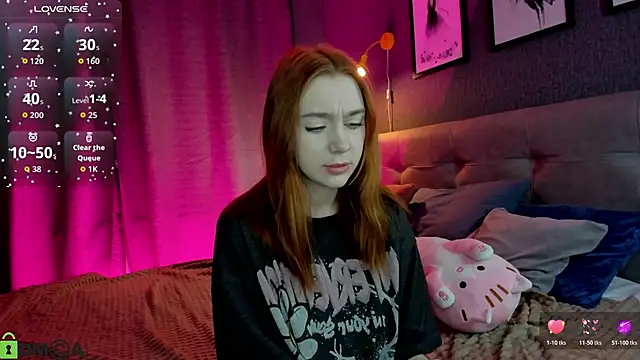 Lesi Moonie01 online show from 19, 4, 2026