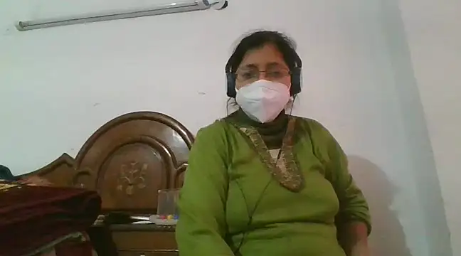 cutiecatty21 online show from 5, 12, 2024