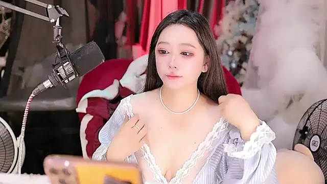Snapshot of Missy_Nana21 chatting on 24, 5, 2026 Missy Nana21 online show from 24, 5, 2026