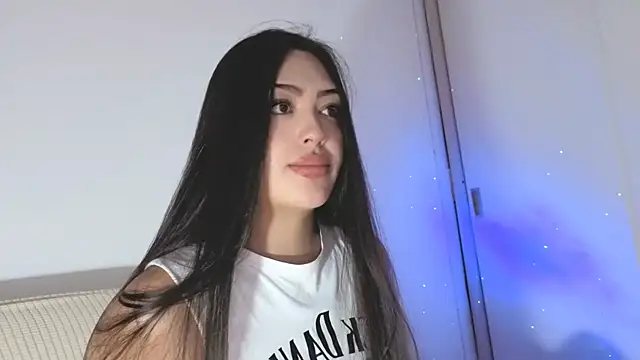 Sweet-Sophiee online show from 23, 5, 2026