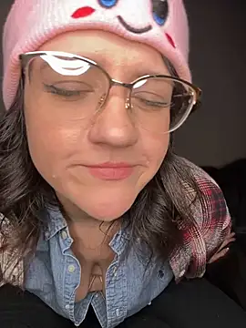 Kinkbitch25 online show from 14, 1, 2025