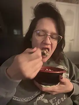 Kinkbitch25 online show from 28, 2, 2025