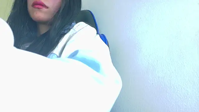 Snapshot of _Emmaa_Harper chatting on 26, 11, 2025 Emmaa Harper online show from 26, 11, 2025