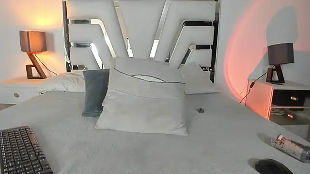 kimberlyycox online show from 22, 1, 2025