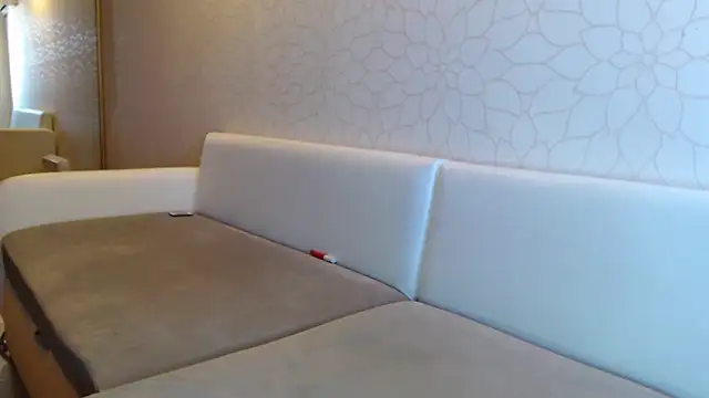 Snapshot of LeggyLover90 chatting on 18, 2, 2025 LeggyLover90 online show from 18, 2, 2025