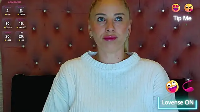 Snapshot of KikiSweet08 chatting on 26, 11, 2025 KikiSweet08 online show from 26, 11, 2025