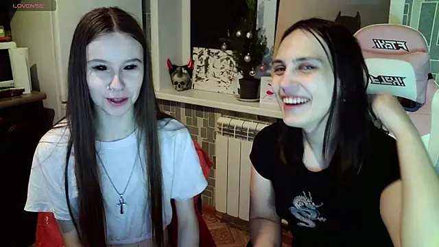 Snapshot of BlackHe4rts_ chatting on 18, 1, 2025 BlackHe4rts online show from 18, 1, 2025