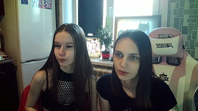 Snapshot of BlackHe4rts_ chatting on 8, 2, 2025 BlackHe4rts online show from 8, 2, 2025
