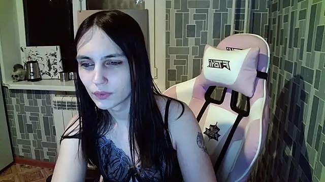Snapshot of BlackHe4rts_ chatting on 20, 9, 2025 BlackHe4rts online show from 20, 9, 2025
