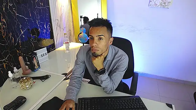 macky   online show from 3, 12, 2024