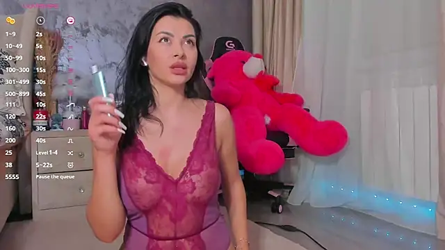 Dear Mia online show from 8, 10, 2025