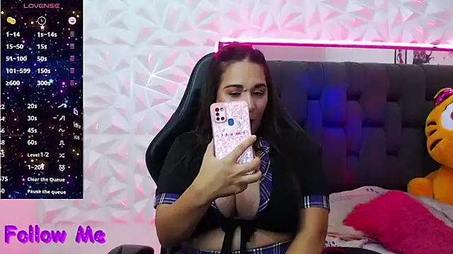 Allie Vergara online show from 8, 10, 2025