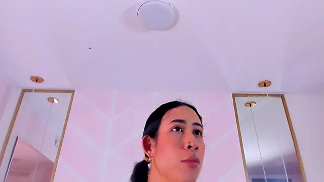 GabyPetit online show from 5, 12, 2025