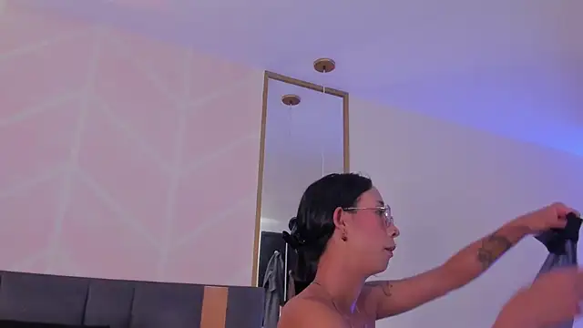 GabyPetit online show from 7, 1, 2026