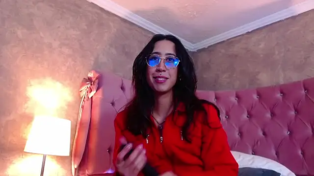 GabyPetit online show from 18, 3, 2025