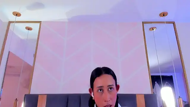 Snapshot of GabyPetit chatting on 30, 11, 2025 GabyPetit online show from 30, 11, 2025