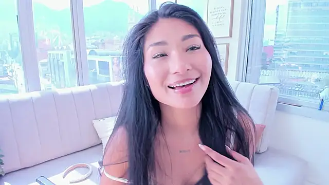 Megan Lim online show from 9, 3, 2025