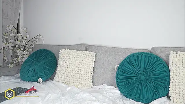 Megan Lim online show from 24, 2, 2026