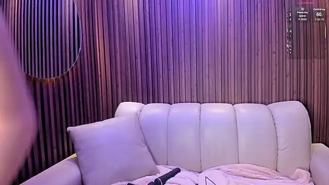 Snapshot of Lucy_Smith2 chatting on 5, 1, 2026 Lucy Smith2 online show from 5, 1, 2026