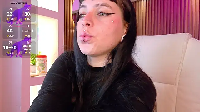 Lucy Smith2 online show from 14, 11, 2025