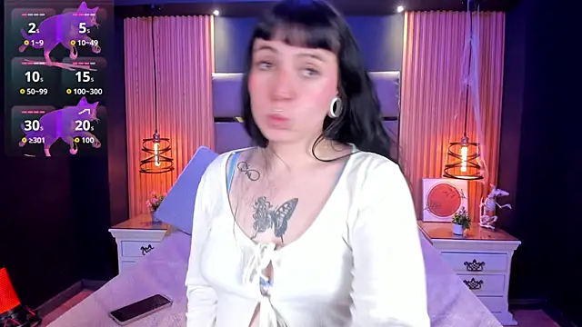 Lucy Smith2 online show from 11, 11, 2025