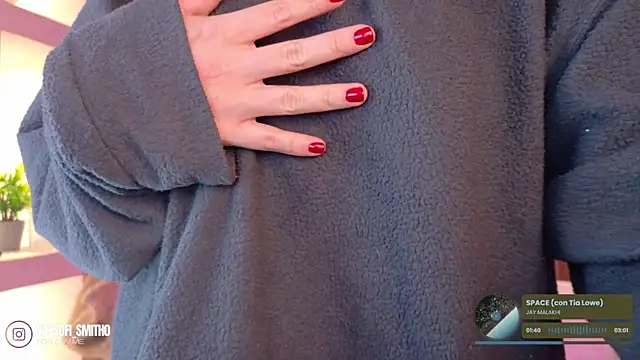 Snapshot of Lucy_Smith2 chatting on 18, 12, 2025 Lucy Smith2 online show from 18, 12, 2025