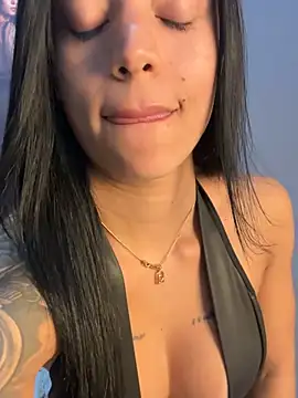 Elamesmamorena online show from 17, 6, 2026