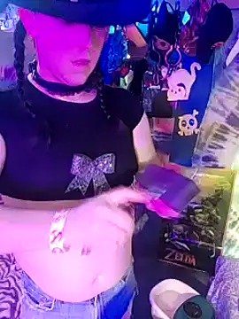 Snapshot of Boo-boo_kittyfux chatting on 16, 1, 2025 Boo-boo kittyfux online show from 16, 1, 2025
