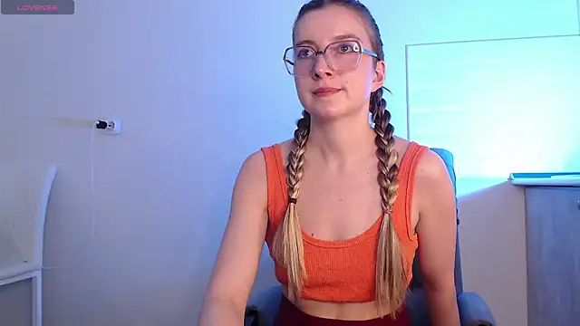 Snapshot of Eva_Hailey_ chatting on 19, 5, 2026 Eva Hailey online show from 19, 5, 2026