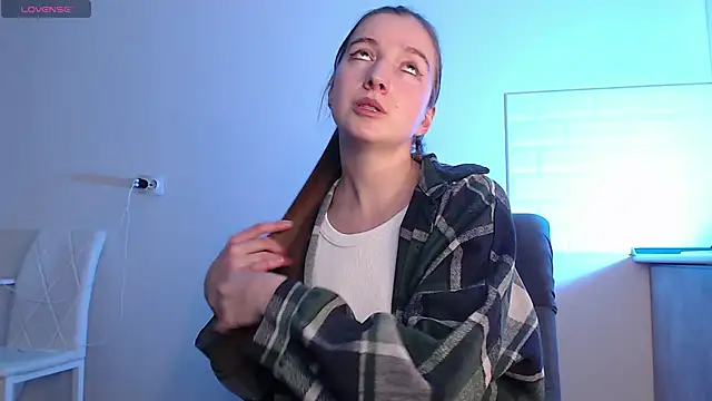 Eva Hailey  online show from 11, 1, 2026