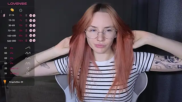 Snapshot of littlevildevil chatting on 17, 11, 2025 littlevildevil online show from 17, 11, 2025