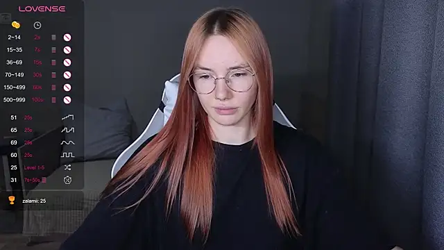 Snapshot of littlevildevil chatting on 23, 11, 2025 littlevildevil online show from 23, 11, 2025