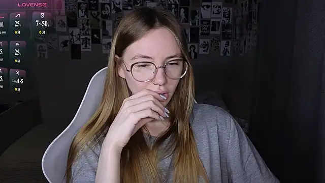 littlevildevil online show from 19, 6, 2026