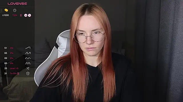 Snapshot of littlevildevil chatting on 18, 11, 2025 littlevildevil online show from 18, 11, 2025