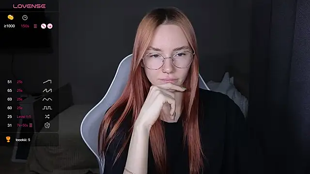 Snapshot of littlevildevil chatting on 30, 11, 2025 littlevildevil online show from 30, 11, 2025