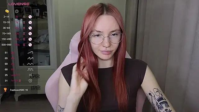 Snapshot of littlevildevil chatting on 31, 10, 2025 littlevildevil online show from 31, 10, 2025