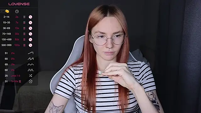 Snapshot of littlevildevil chatting on 25, 11, 2025 littlevildevil online show from 25, 11, 2025