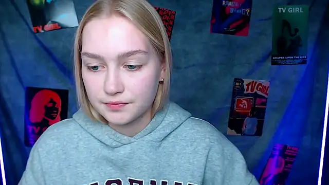 MademoiselleCl online show from 24, 10, 2025