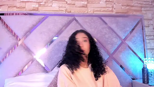  lanna jhonson  online show from 24, 10, 2025