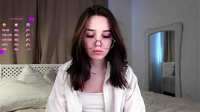 GillianDowdey online show from 26, 2, 2025