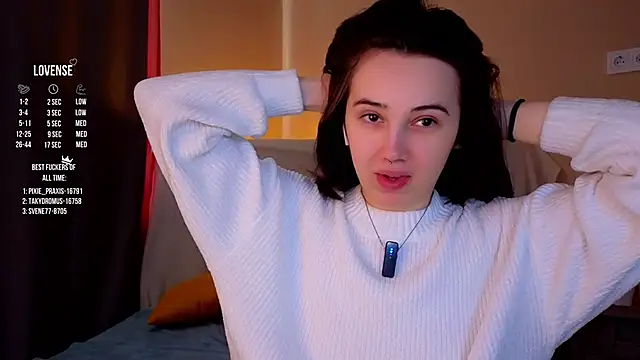 Snapshot of GillianDowdey chatting on 9, 10, 2025 GillianDowdey online show from 9, 10, 2025