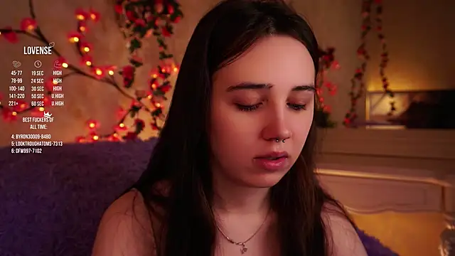 Snapshot of GillianDowdey chatting on 12, 11, 2025 GillianDowdey online show from 12, 11, 2025