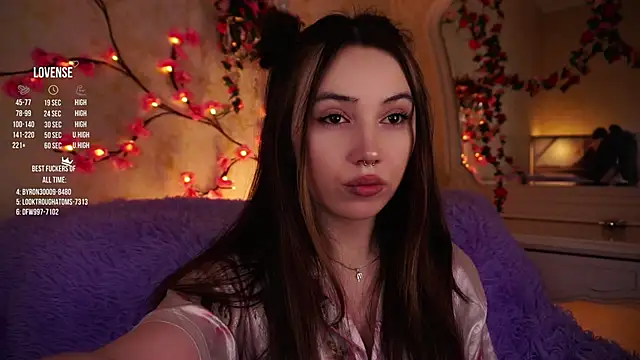 Snapshot of GillianDowdey chatting on 29, 11, 2025 GillianDowdey online show from 29, 11, 2025