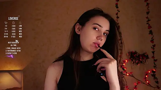 Snapshot of GillianDowdey chatting on 16, 11, 2025 GillianDowdey online show from 16, 11, 2025