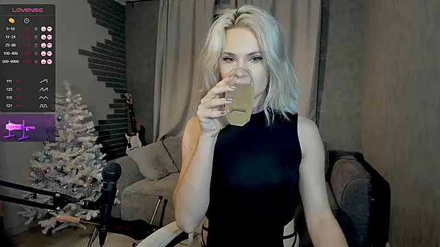 Milena marshmalows online show from 22, 12, 2024