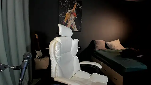 Milena marshmalows online show from 8, 2, 2025