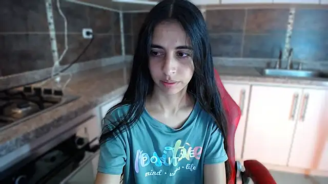 Snapshot of anna_alvarez chatting on 13, 11, 2025 anna alvarez online show from 13, 11, 2025