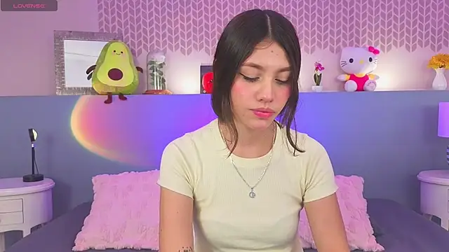Snapshot of CheryelFox chatting on 19, 7, 2026 CheryelFox online show from 19, 7, 2026